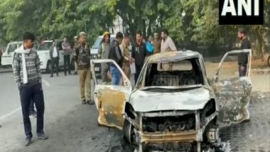 India News | Uttar Pradesh: Car Catches Fire in Noida, Two Charred to Death