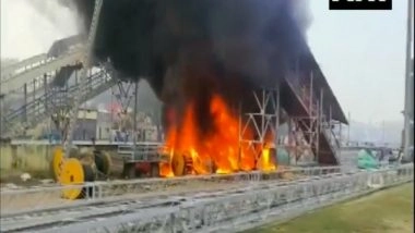 India News | West Bengal: Fire Breaks out at Kulti Railway Station