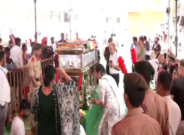 India News | Karnataka: People Pay Last Respects to Rajouri Braveheart Captain MV Pranjal