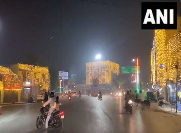India News | Varanasi Shimmers for 'Dev Deepawali': Millions of Lamps to Illuminate Ghats in Grand Celebration