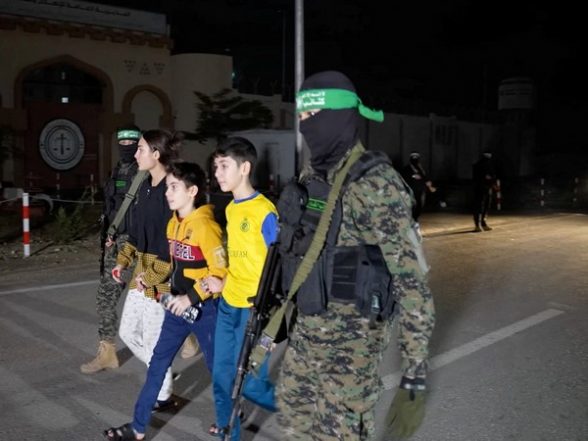 World News | Freed Israeli Siblings from Hamas Captivity Shocked to Hear Mother's Murder - Vimarsana News