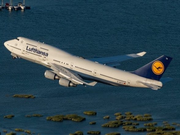 World News | Flight to Bangkok Expected to Continue Subsequently with Minor Delays: Lufthansa Airline After Flight Diverted to Delhi - Vimarsana News