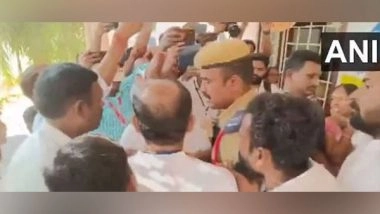 India News | Telangana Polling: Scuffle Breaks out at Jangaon Assembly Constituency