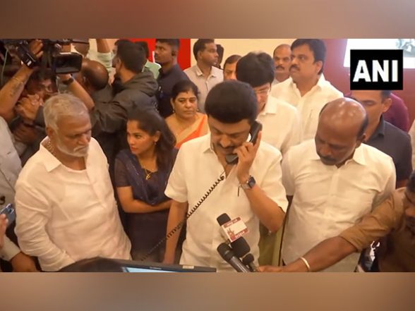India News | Tamil Nadu CM Stalin Takes Stock of Situation at Chennai Control Room After Heavy Rainfall - Vimarsana News