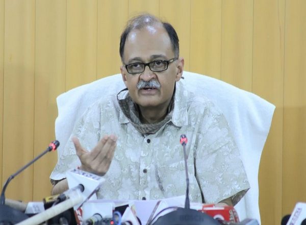 India News | Speaker Extends Tenure of Utpal Kumar Singh as Lok Sabha Secretary General Till Nov 2024