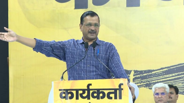 'Aaj Toh Kam Se Kam Yeh Gandi Rajniti Na Karo': Delhi CM Arvind Kejriwal Attacks Opposition in National Capital (Watch Video)