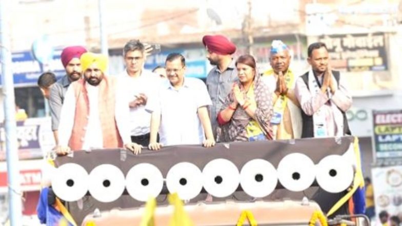 Madhya Pradesh Assembly Elections 2023: Defying ED Summons, Arvind Kejriwal Takes Part in Election Roadshow in Singrauli