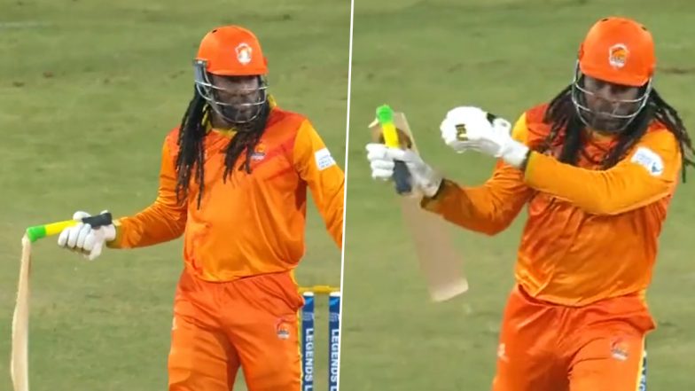 Oops! Chris Gayle's Bat Breaks While Trying to Hit Ryan Sidebottom's Slower Bouncer During Bhilwara Kings vs Gujarat Giants LLC 2023 Match (Watch Video)