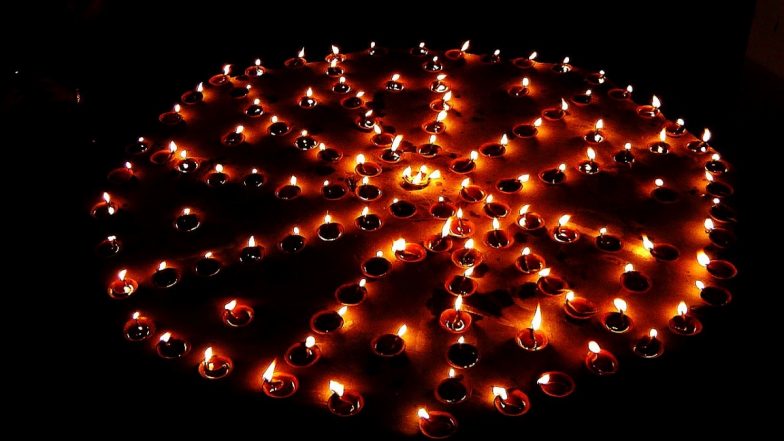 Dev Deepawali 2023: Know History and Traditions Related to the Day That Marks the Victory of Lord Shiva Over Tripurasur
