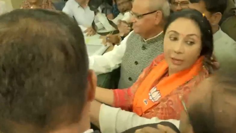 Rajasthan Assembly Election 2023: BJP Leader Diya Kumari Files Nomination From Vidhyadhar Nagar Seat for Vidhan Sabha Polls (Watch Video)