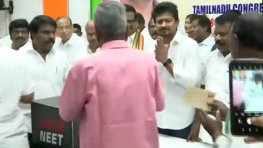 Tamil Nadu: Congress Leaders Garner Support for Signature Campaign Against NEET in Chennai (Watch Video)