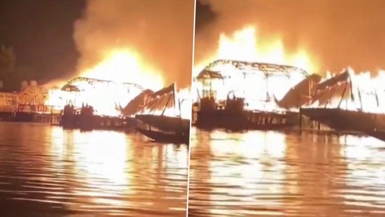 Dal Lake Fire: Several House Boats Gutted in Blaze at Ghat Number 9 in Jammu and Kashmir's Srinagar (See Pic and Video)