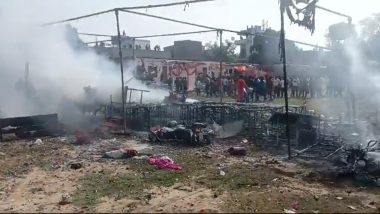 Mathura Fire: Massive Blaze Erupts at Firecracker Market on Diwali, 15 Receive Burn Injuries (Watch Videos)