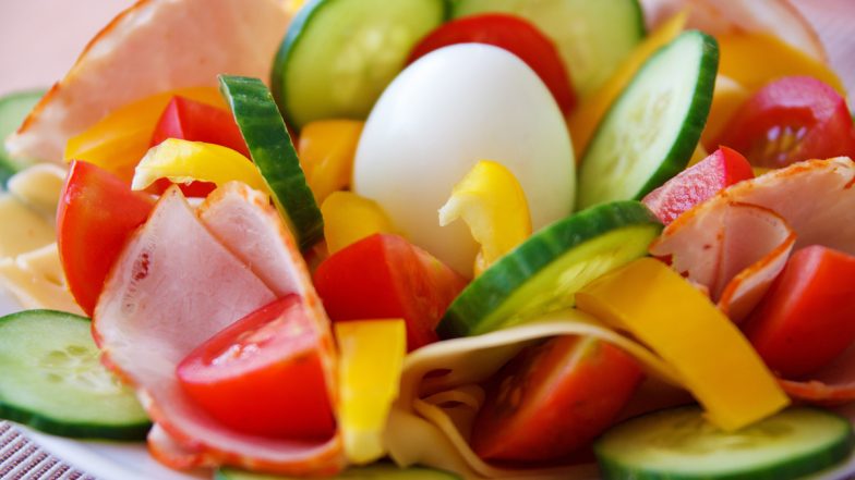 US: Connecticut Woman Sues Restaurant After Allegedly Finding Severed Human Finger in Salad