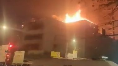 Mumbai Fire: Massive Blaze Erupts at Abhyudaya Bank Building in Kurla's Nehru Nagar, Video Shows Tall Flames Emanating