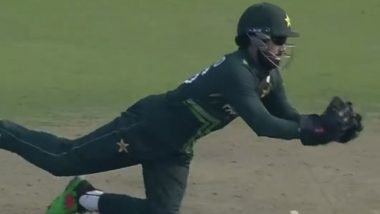 Mohammad Rizwan Takes Brilliant Catch To Dismiss Dawid Malan off Iftikhar Ahmed’s Bowling During ENG vs PAK CWC 2023 Match (Watch Video)