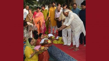 Chhath Puja 2023: Bihar CM Nitish Kumar Offers 'Araghya' as Part of Chhath Puja Celebration (Watch Video)