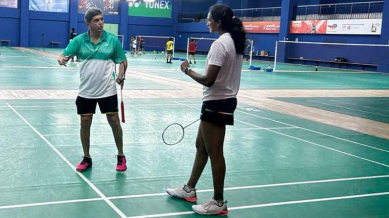 'Looking Forward to Training With You' PV Sindhu Announces Indian Badminton Legend Prakash Padukone As Her New Mentor