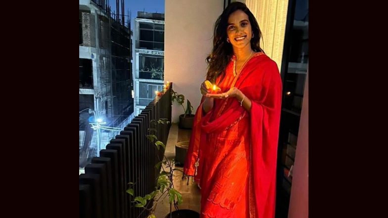 Diwali 2023 Wishes: PV Sindhu Celebrates Deepavali at Home, Extends Greetings on Social Media