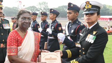 President Droupadi Murmu Reviews NDA Passing Out Parade at Khadakwasla in Pune, Lauds Participation of First Batch of Women Cadets (See Pics and Video)