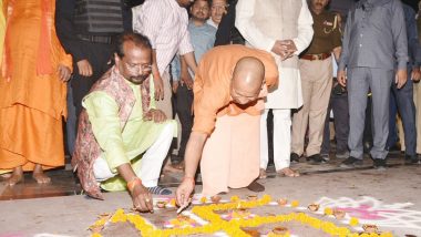 Diwali 2023: Gorakhnath Temple Lit Up With 11,000 Earthen Lamps in Memory of Fallen Bravehearts