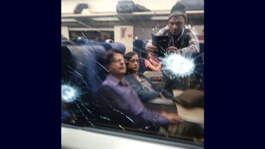 Vande Bharat Express Train in Odisha's Bhubaneshwar Pelted With Stones Between Meramandali and Budhapank, Windowpane Damaged