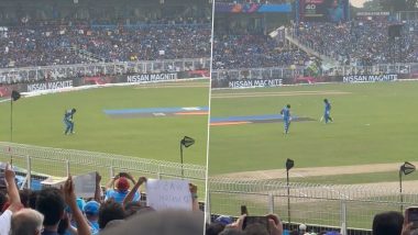 Virat Kohli Receives a Rousing Reception As He Walks Out To Bat in IND vs SA ICC Cricket World Cup 2023 Match, Video Goes Viral