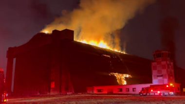 US Fire Video: Massive Blaze Erupts at World War II Tustin Hangar in California's Orange County, Viral Clip Surfaces