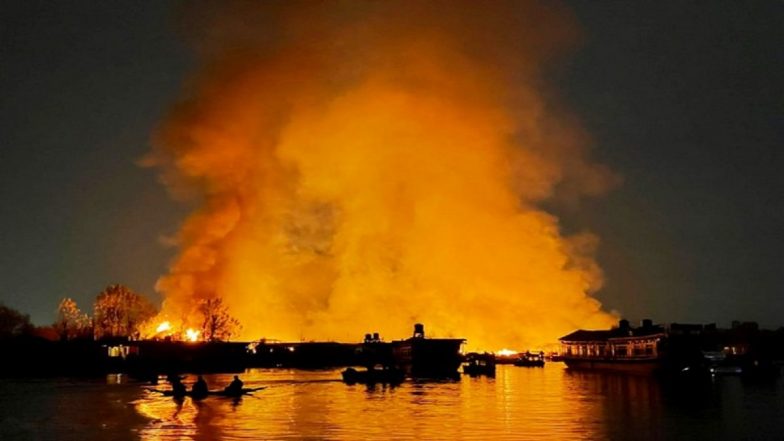 Dal Lake Fire: Three Bangladeshi Tourists Killed, Eight Others Rescued After Blaze Erupts at House Boats in Srinagar (Watch Videos) - Vimarsana News