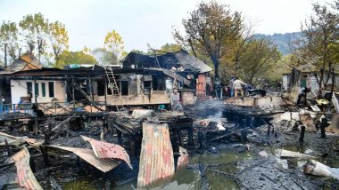 Jammu and Kashmir Fire: Three Bangladeshi Tourists Killed in Houseboat Blaze in Srinagar's Dal Lake (Watch Video)