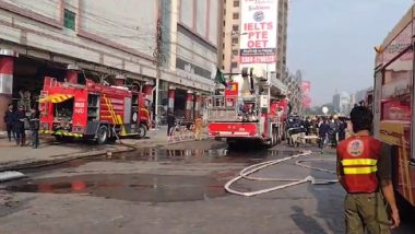 Pakistan Fire: At Least 11 Killed, 22 Other Injured After Blaze Erupts in Karachi Shopping Mall, Videos Surface