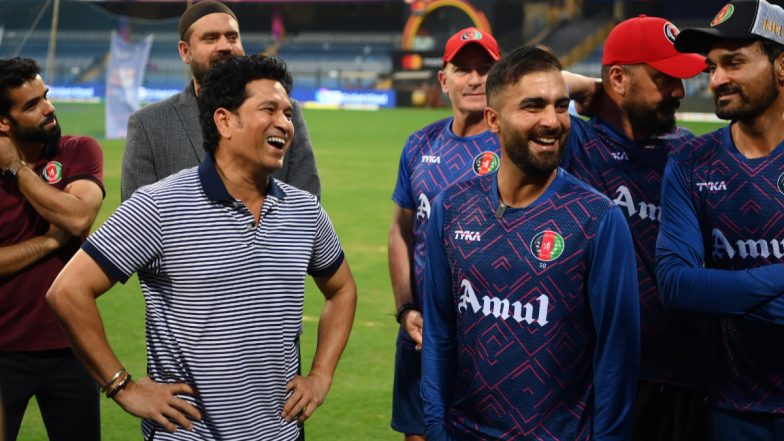 Sachin Tendulkar Meets Afghanistan Cricket Team Players at Wankhede Stadium in Mumbai Ahead of AUS vs AFG CWC 2023 Clash (See Pics)