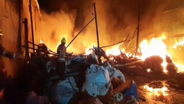 Maharashtra Fire: Massive Blaze Erupts in Thread Godown in Thane’s Bhiwandi Area; Doused (Watch Video)