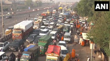 Diwali 2023: Heavy Traffic on Delhi’s Roads Ahead of Deepavali, Long Queues Witnessed at Anand Vihar ISBT (Watch Video)