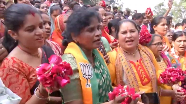 ‘Ek Hazaro Me Mera Bhaiya Hai’, Shivraj Singh Chouhan’s Supporters Sing Song As BJP Sweeps Madhya Pradesh (Watch Video)