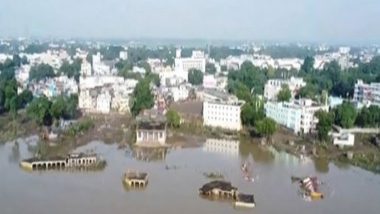 Tamil Nadu Rains: Buildings Go Under Water in Tirunelveli As River in Spate After Heavy Rainfall (Watch Video)