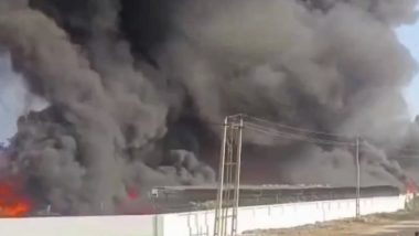 Gujarat Fire: Massive Blaze Erupts at Warehouse in Kutch, Video Shows Plumes of Smoke