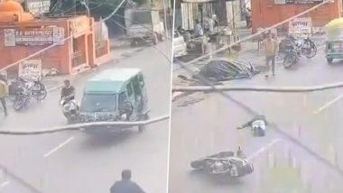 Kanpur Road Accident: Teenager Collides With Autorickshaw During Overtaking Bid, Dies (Watch Video)