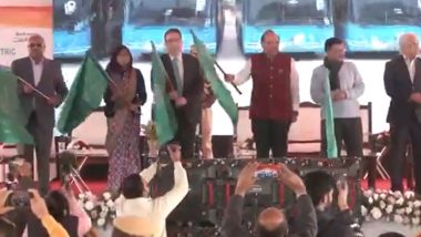 Delhi LG VK Saxena, CM Arvind Kejriwal Flag Off 500 Electric Buses (Watch Videos)