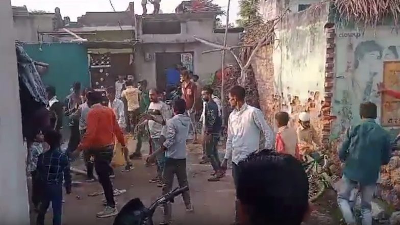 Uttar Pradesh: Wedding Celebrations Marred by Street Brawl in Hapur, Video Goes Viral