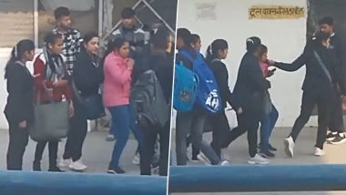 Uttar Pradesh: Lady TTE Misbehaves With Female Passenger on Railway Platform At Bareilly Junction, Video Goes Viral
