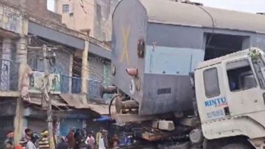 Bihar Road Accident: Break Failure Leads to Accident of Truck Carrying Train Coach in Bhagalpur (Watch Video)