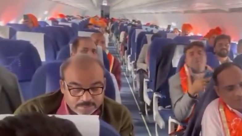 'Hanuman Chalisa' on Flight: Passengers Sing Devotional Hymn Onboard Inaugural Flight to Maharishi Valmiki International Airport Ayodhya Dham, Video Surfaces