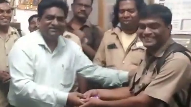 Mumbai: BEST Bus Conductor Saves Life of Elderly Passenger by Performing Timely CPR, Gets Departmental Praise (Watch Video)