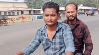 Madhya Pradesh: Sailana MLA Kamleshwar Dodiyar Covers More Than 350 Kilometres on Bike to Reach Assembly in Bhopal (Watch Videos)