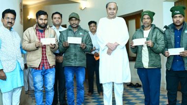 Odisha: Four Workers Trapped in Uttarakhand Tunnel Return to Bhubaneswar, Receive Rs 2 Lakh Each from CM Naveen Patnaik (See Pics)