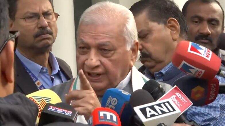 SFI Black Flag Protest: Kerala Governor Arif Mohammed Khan Accuses Chief Minister Pinarayi Vijayan of ‘Conspiring to Physically Harm Him’ (Watch Video)