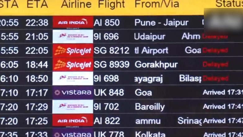 Delhi Weather Update: Flights Delayed Due to Dense Fog and Low Visibility at IGI Airport (Watch Video)