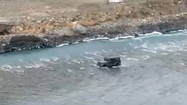Tourist Takes SUV on River Ride to Escape Himachal Pradesh Traffic Jam (Watch Video)
