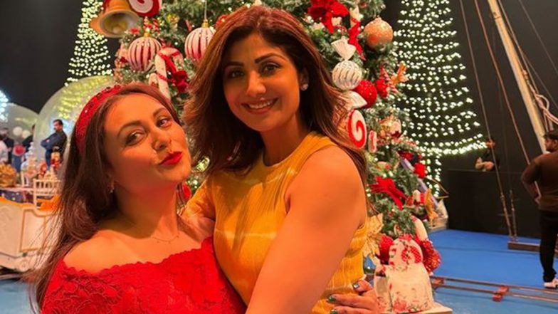 Shilpa Shetty Poses With Rani Mukerji at Her Daughter Adira’s Christmas-Themed Birthday Bash in Mumbai (View Pics)